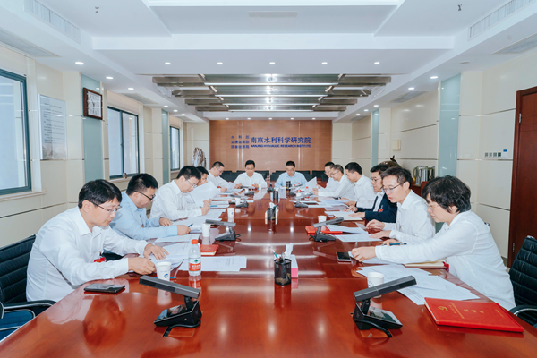 第五代表团热烈讨论